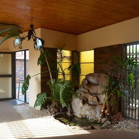 African Phoenix Guest Lodge Johannesburg Eksteriør billede