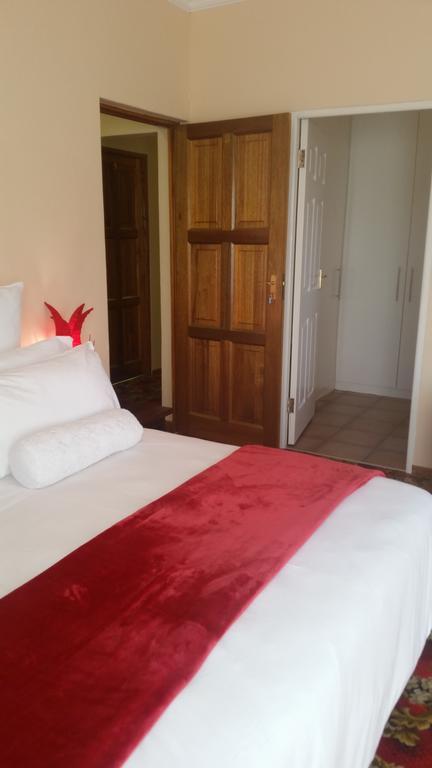 African Phoenix Guest Lodge Johannesburg Eksteriør billede
