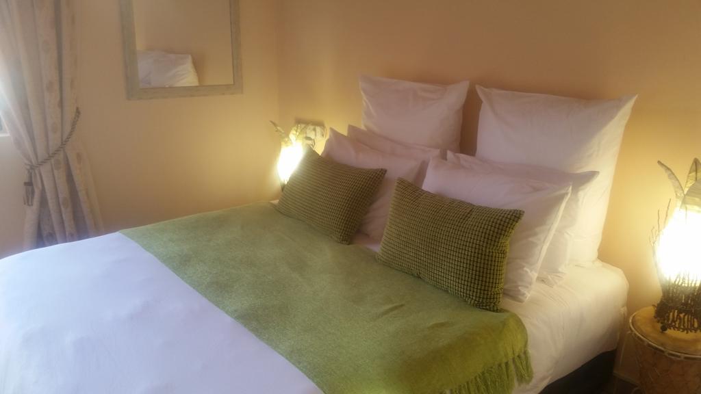 African Phoenix Guest Lodge Johannesburg Eksteriør billede