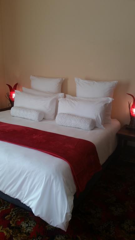African Phoenix Guest Lodge Johannesburg Eksteriør billede