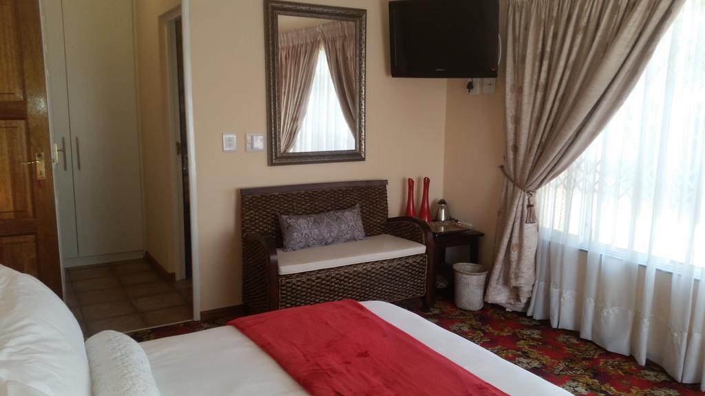 African Phoenix Guest Lodge Johannesburg Eksteriør billede