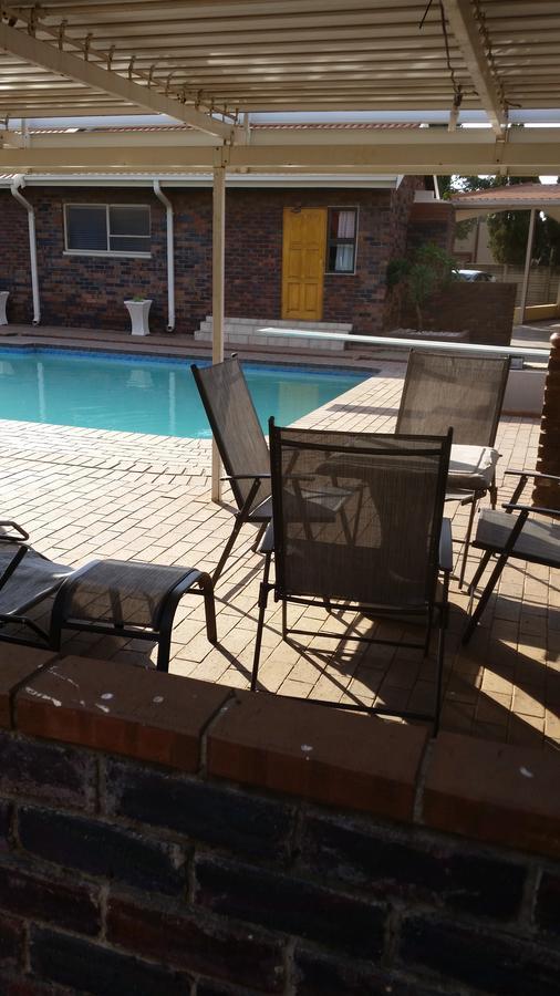 African Phoenix Guest Lodge Johannesburg Eksteriør billede